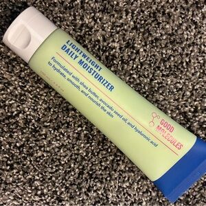Good Molecules Lightweight Daily Moisturizer